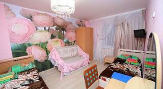 Гостиница Mini-Hotel Stariy Gorod Якутск Кровать в общем номере с 3 кроватями-2